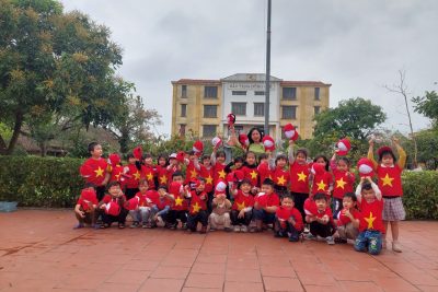 Hoạt động tham quan “Bảo tàng đồng quê” và trải nghiệm làm bánh gai, bánh trôi, bánh chay cho học sinh 5 tuổi trường Mầm non Giao Châu